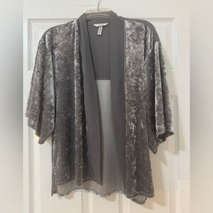Soma Open Front Short Cardigan Kimono Style Silver Gray Velour Size M